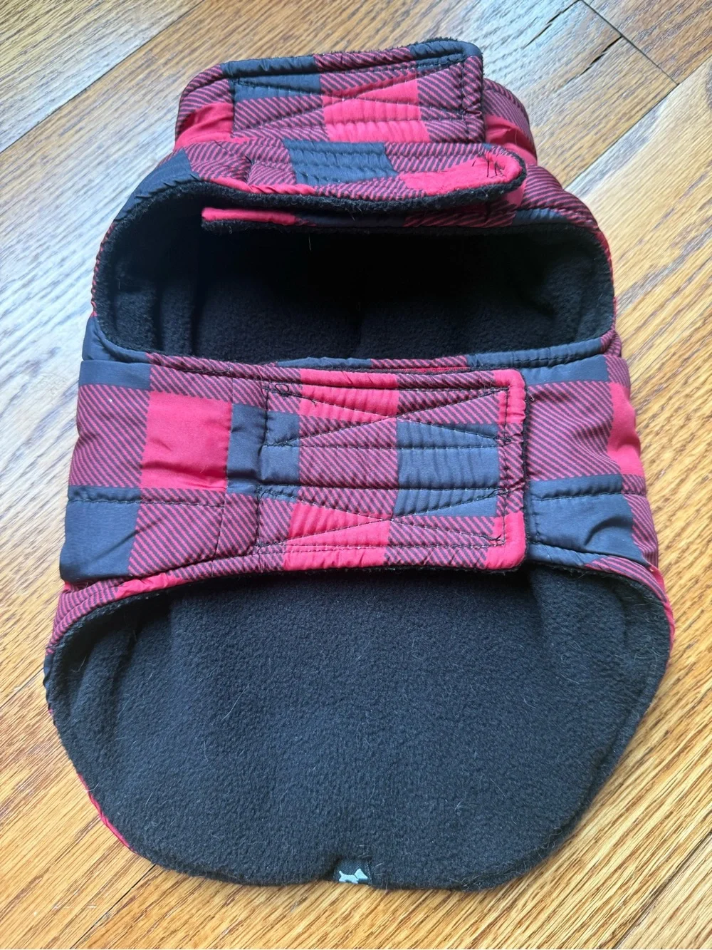 Hotel Doggy XS dog pet cat buffalo plaid red black coat jacket Xsmall